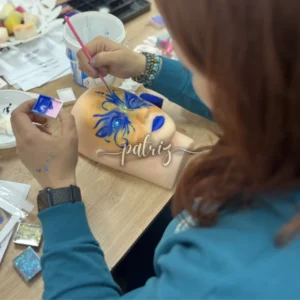 Ukázka z kurzu Malování na obličej pro skupinu účastníků. Workshop Facepainting pořádala Fajná chůva - Patrizia © patriz.art