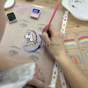 Ukázka z kurzu Malování na obličej pro skupinu účastníků. Workshop Facepainting pořádala Fajná chůva - Patrizia © patriz.art