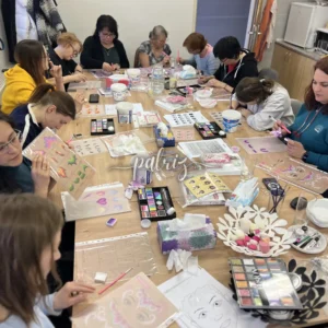 Ukázka z kurzu Malování na obličej pro skupinu účastníků. Workshop Facepainting pořádala Fajná chůva - Patrizia © patriz.art