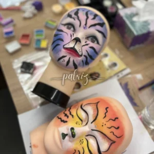 Ukázka z kurzu Malování na obličej pro skupinu účastníků. Workshop Facepainting pořádala Fajná chůva - Patrizia © patriz.art